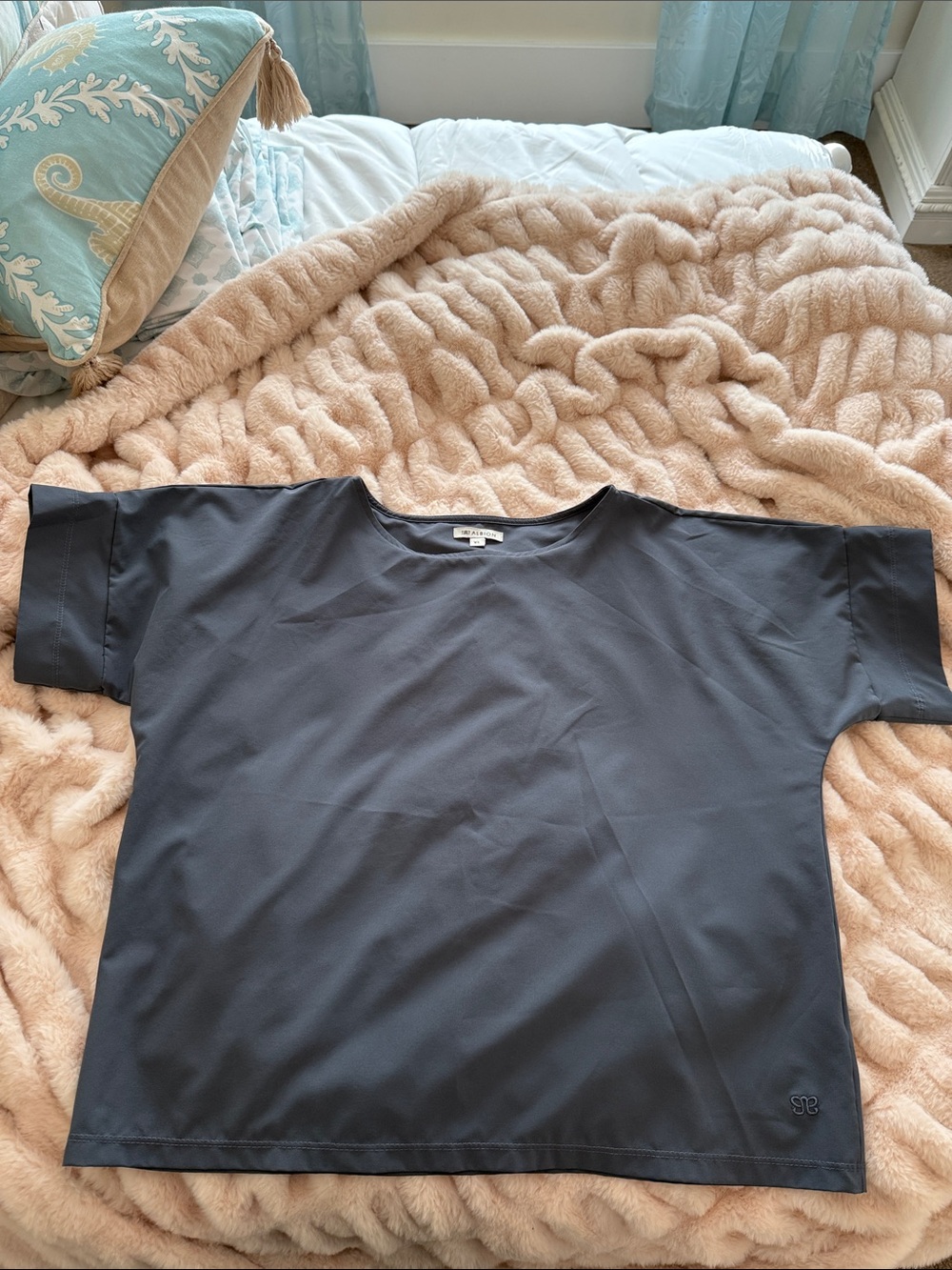 Albion Women’s Short-Sleeve Shirt Size XL